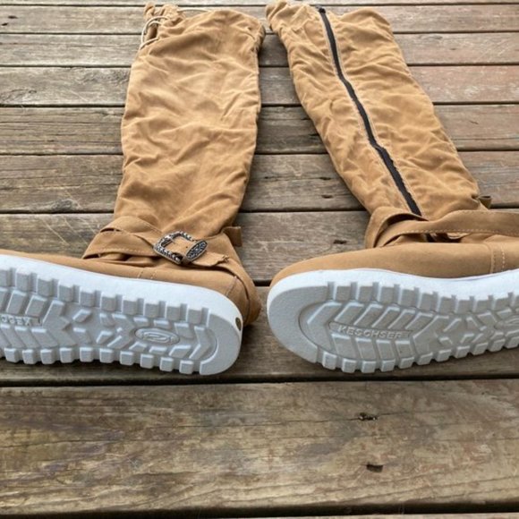 Over the Knee Moccasin Boots - Picture 3 of 3